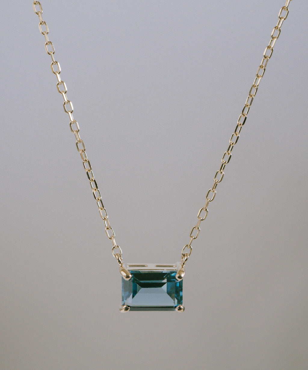10K Gold Emerald Cut Gemstone Necklace | TETRA-SJU