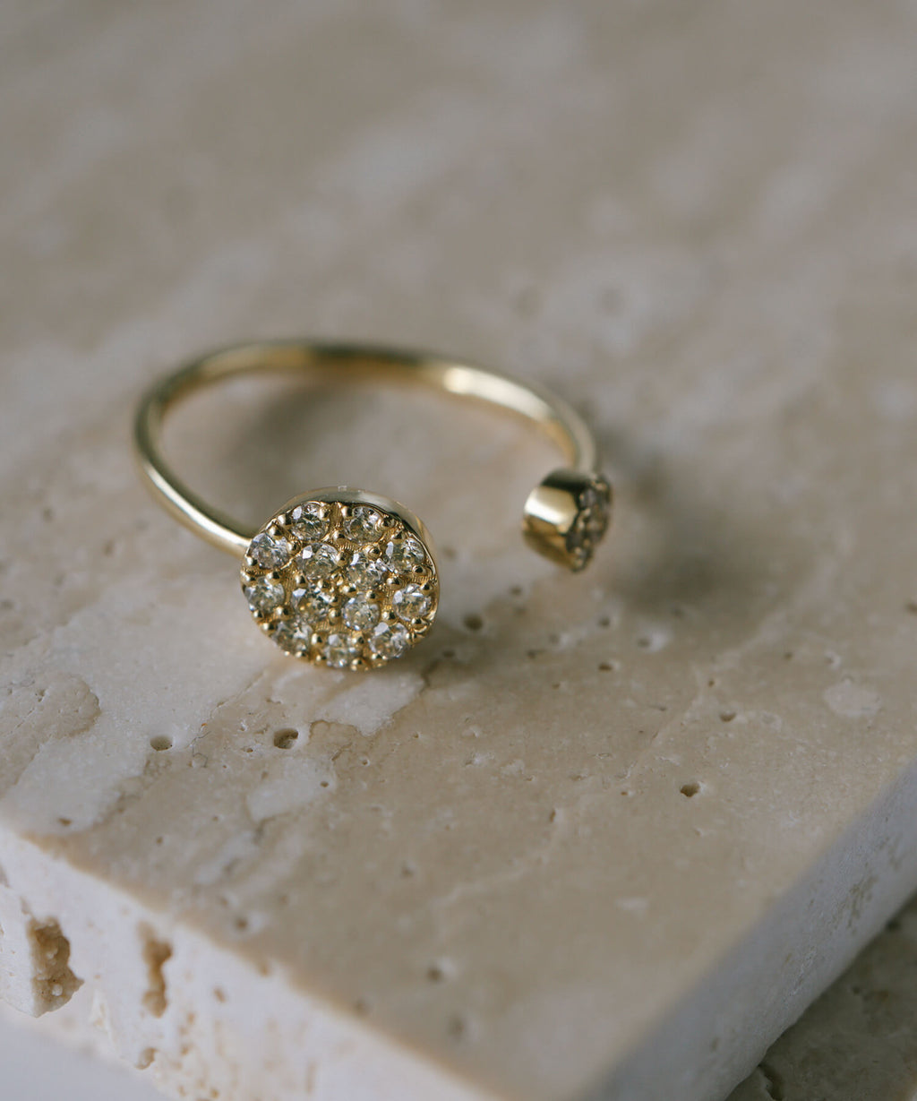 K18 Twin Diamond Fork Ring | THELAIA RING