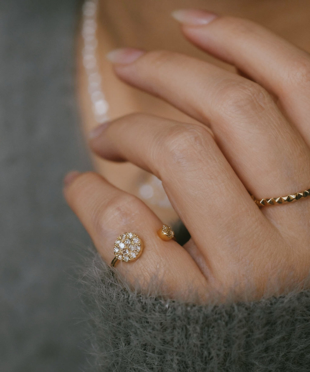 K18 Twin Diamond Fork Ring | THELAIA RING