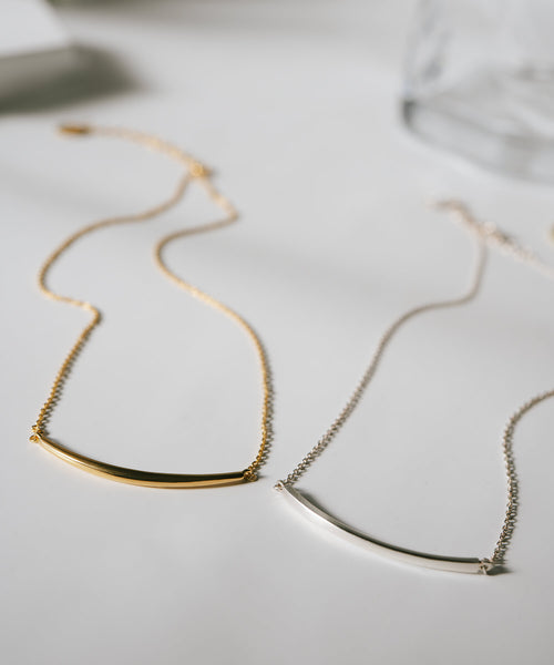 Smile Line Bar Necklace TIGO - 18K Gold Plated Sterling Silver