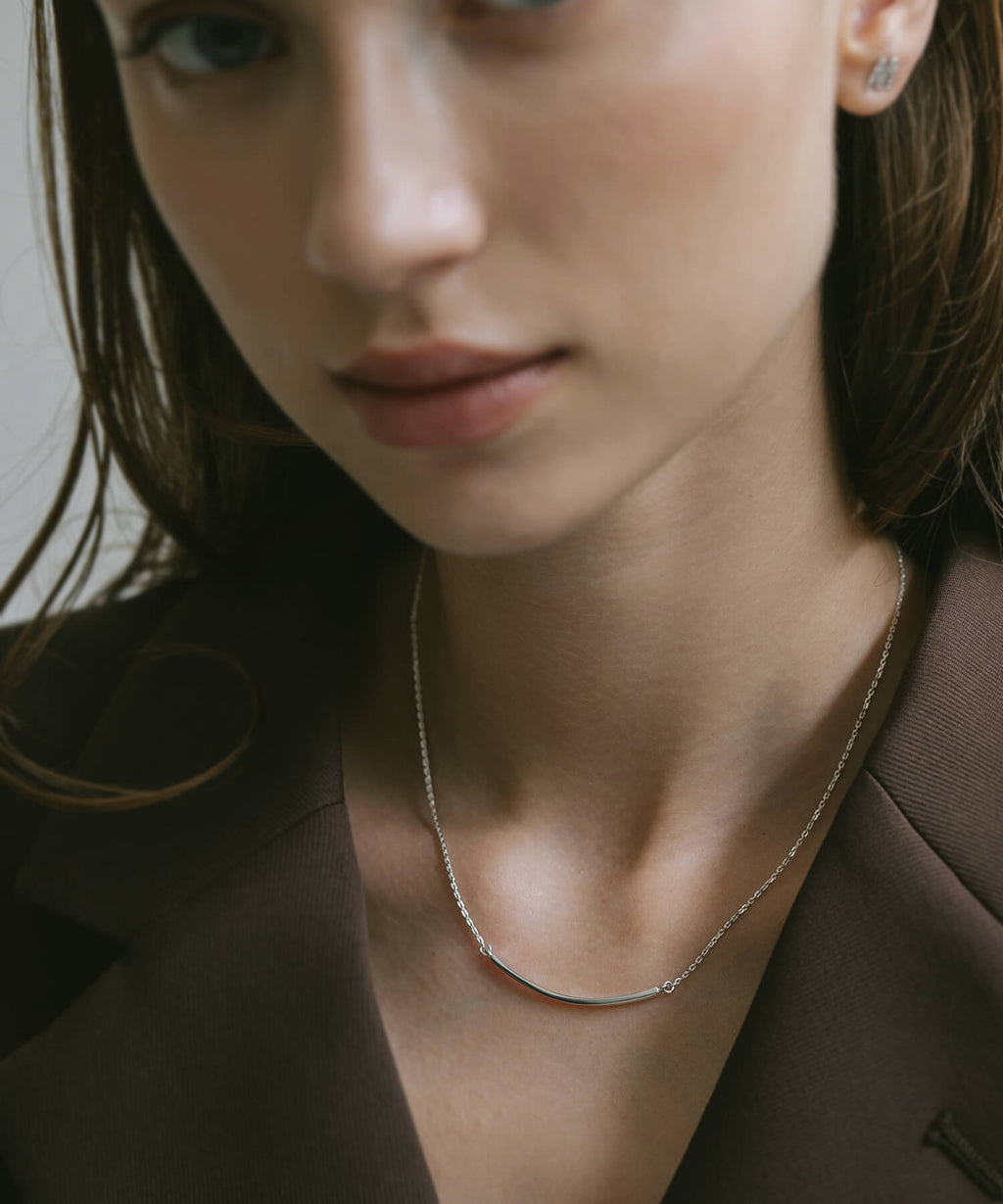 Smile Line Bar Necklace TIGO - 18K Gold Plated Sterling Silver