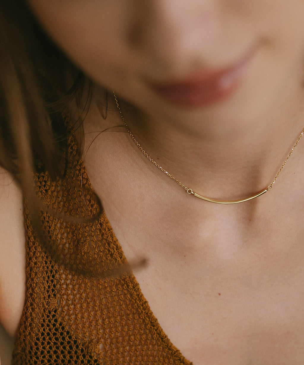 Smile Line Bar Necklace TIGO - 18K Gold Plated Sterling Silver