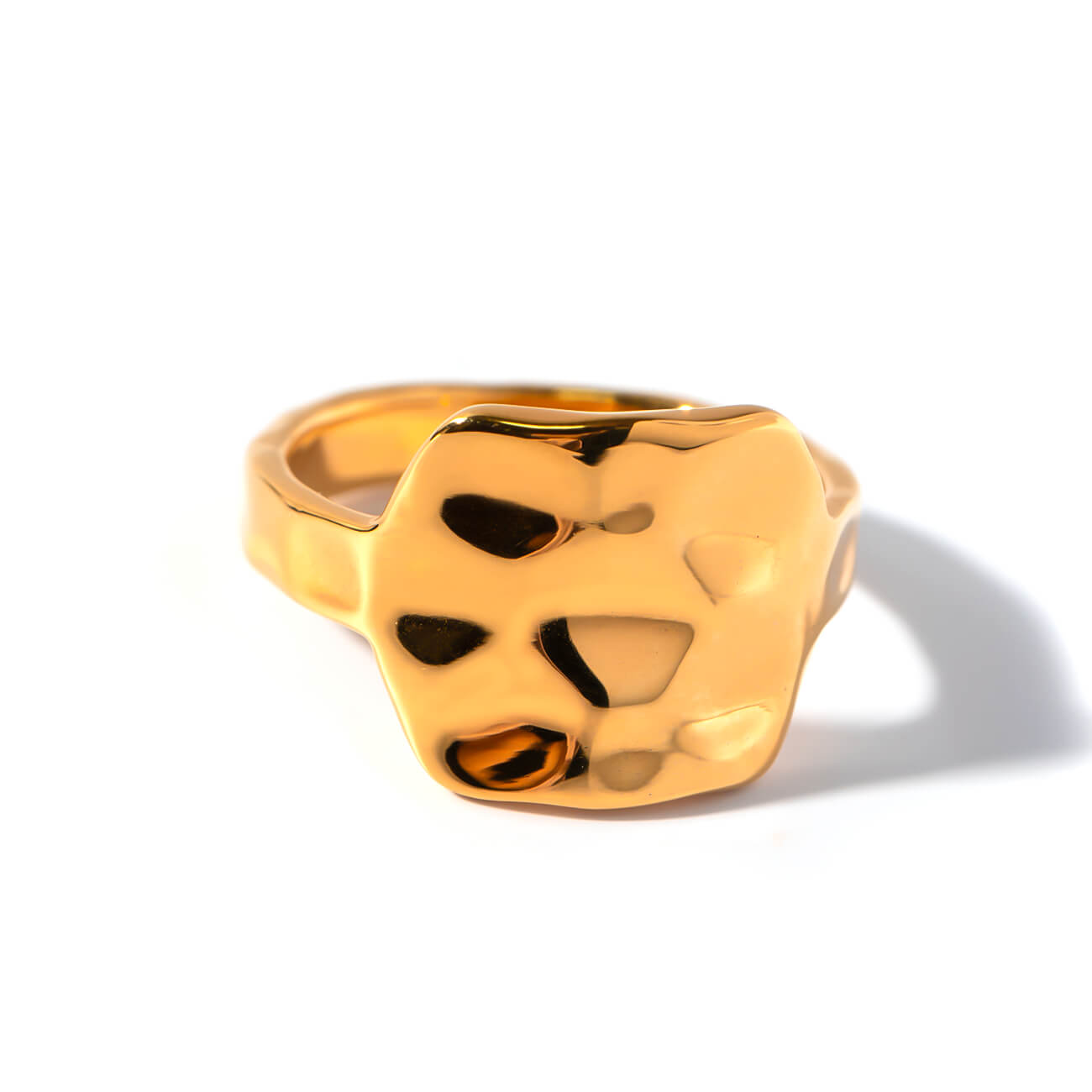 18K Gold Plated Sterling Silver Hammer Finish Flat Ring | OLIEOLIE