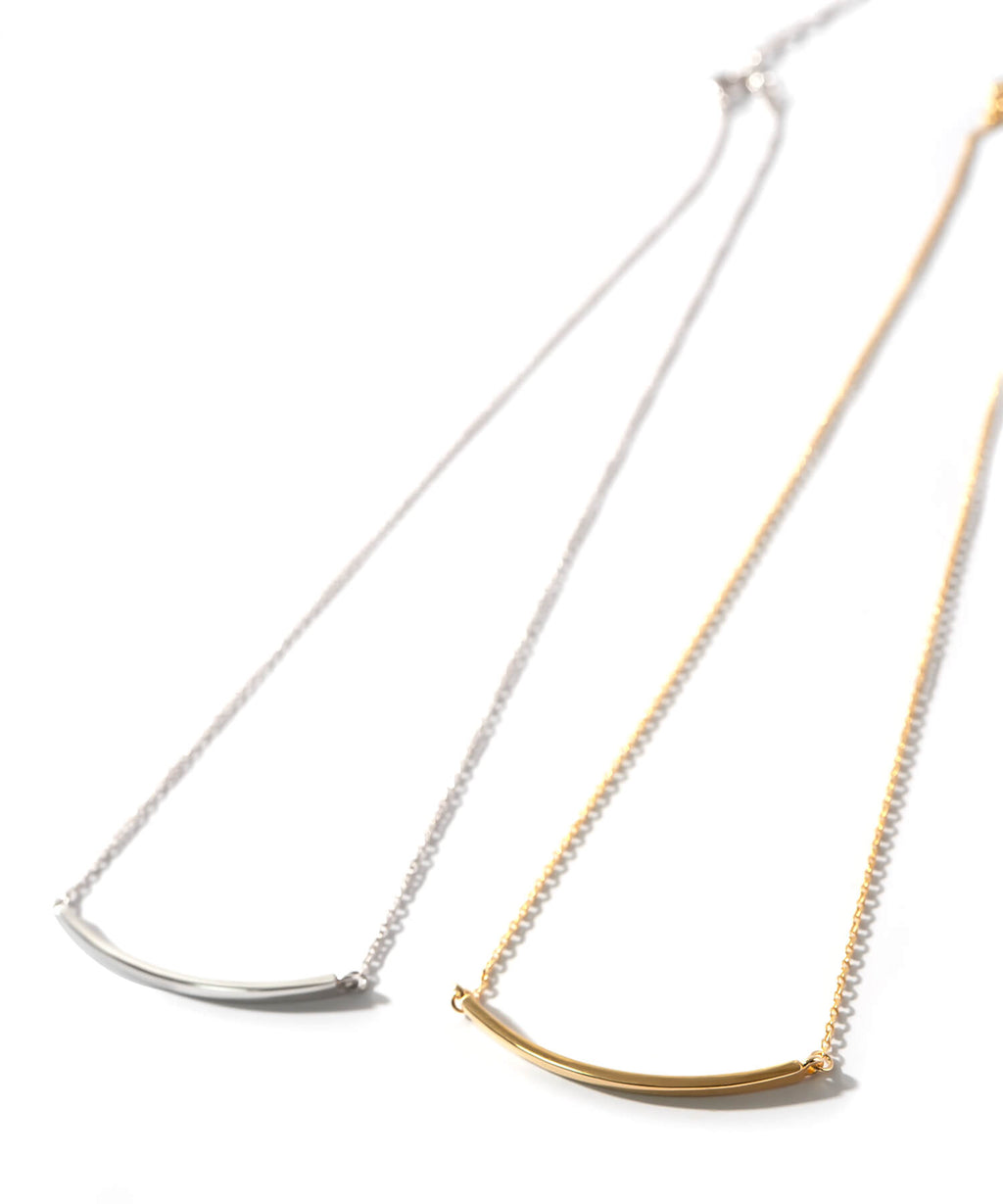 18K Gold Plated Sterling Silver Smile Line Bar Necklace | TIGO