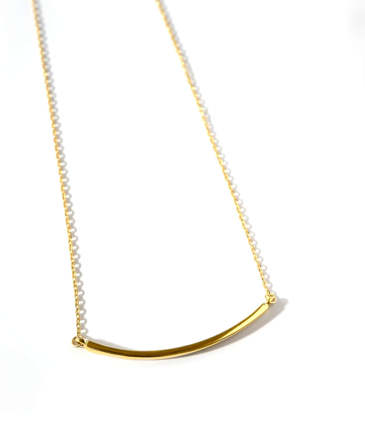 18K Gold Plated Sterling Silver Smile Line Bar Necklace | TIGO