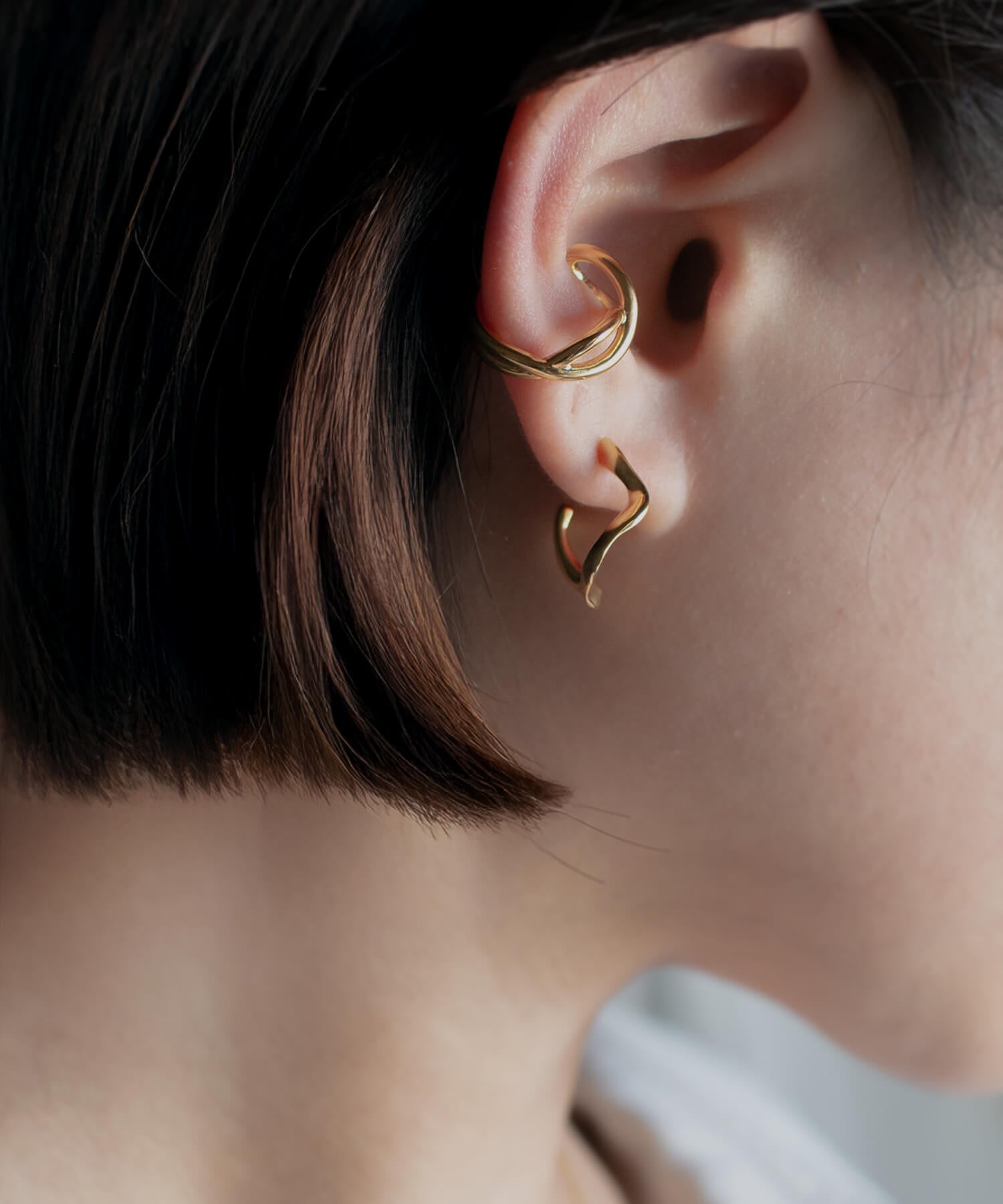 18K Gold Plated Sterling Silver Cross Line Earcuff | XIRA