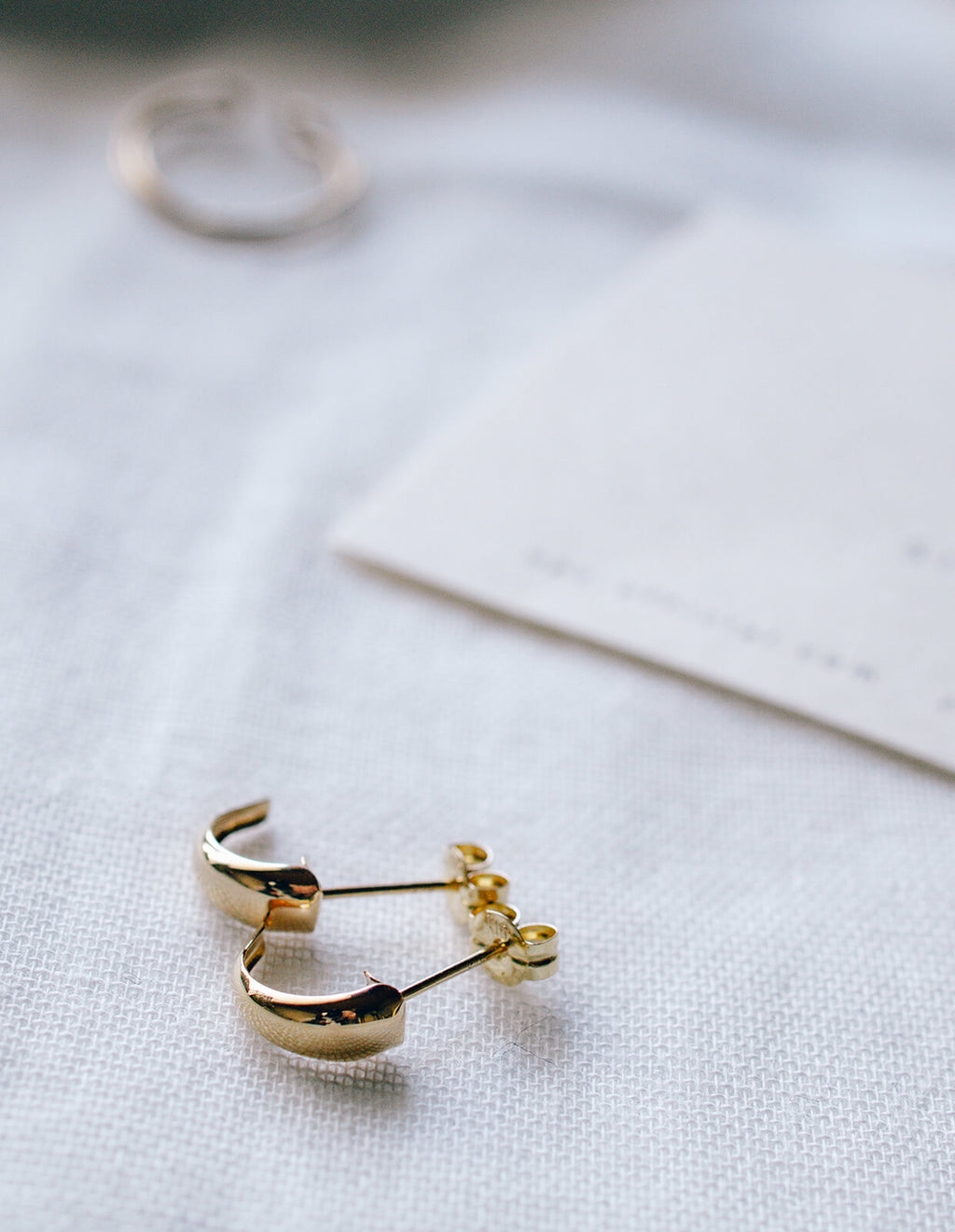 18K Gold Half Moon Stud Earrings | LUZON