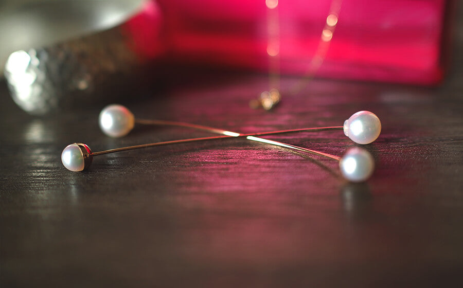 18K Gold Pink Gold Long Pearl Swing Earrings | ILMARI