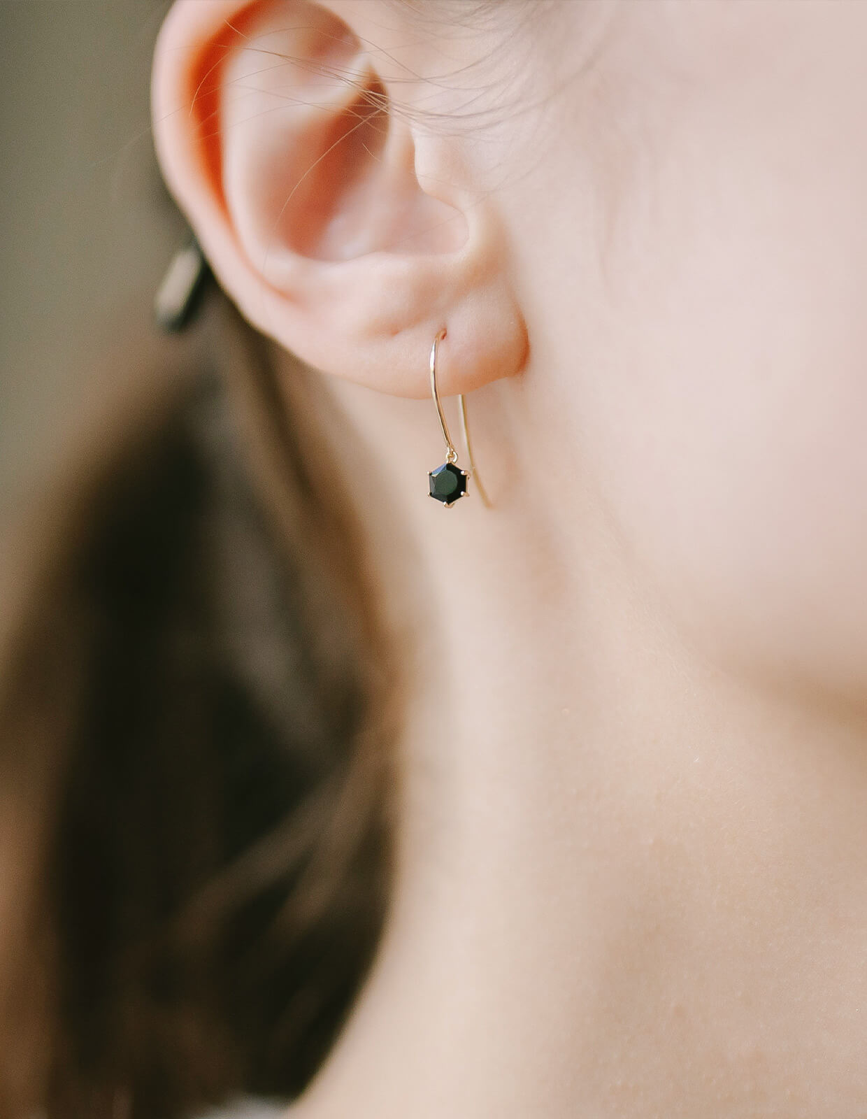 Gemstone Pentagonl Earring | TRESOR PENTA