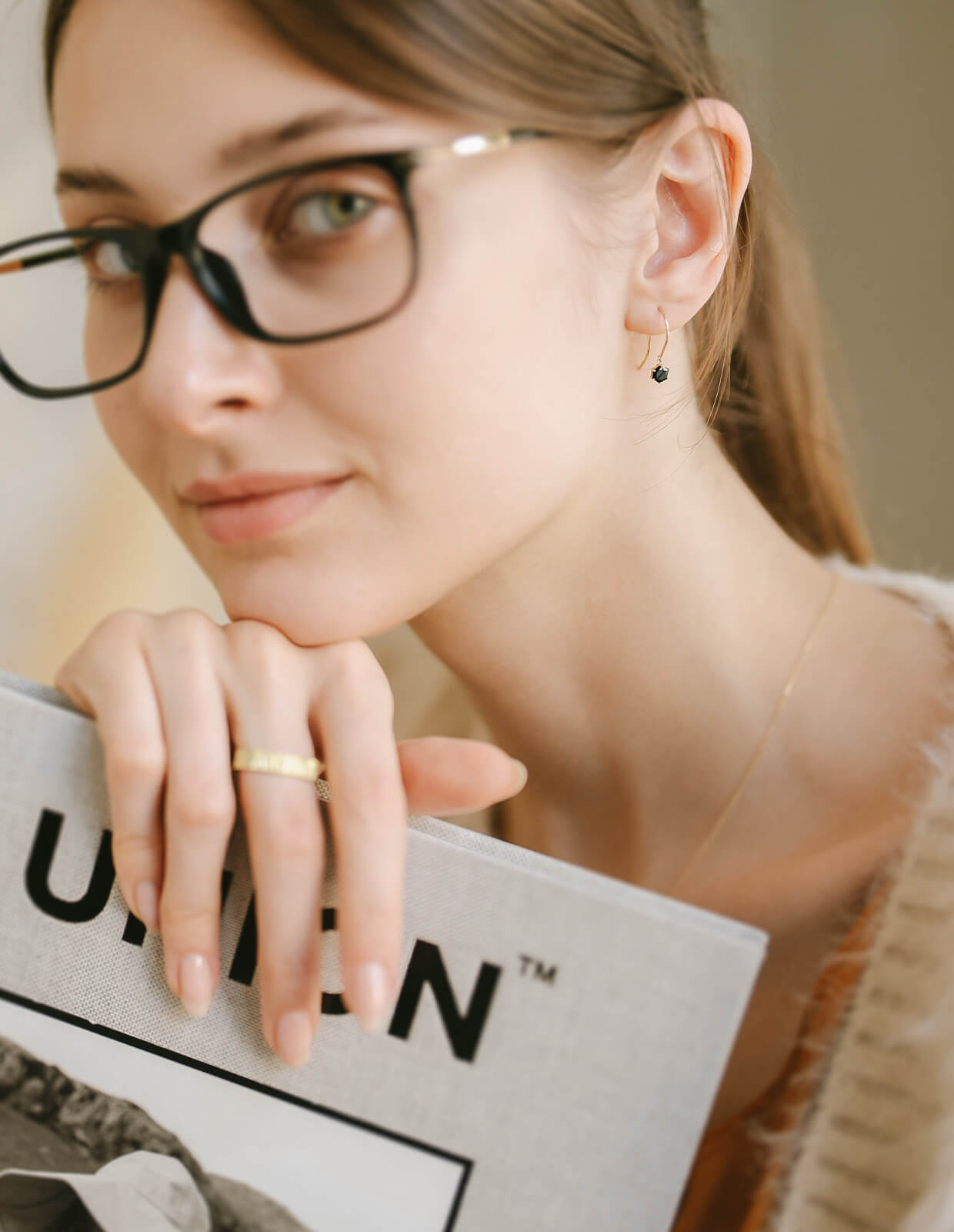 Gemstone Pentagonl Earring | TRESOR PENTA