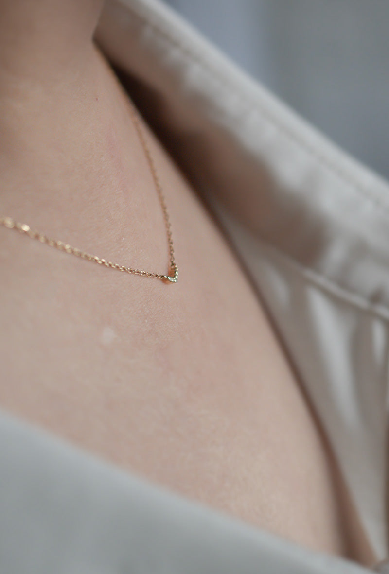 Tiny Diamond Motif Gold Necklace | MELE-NK