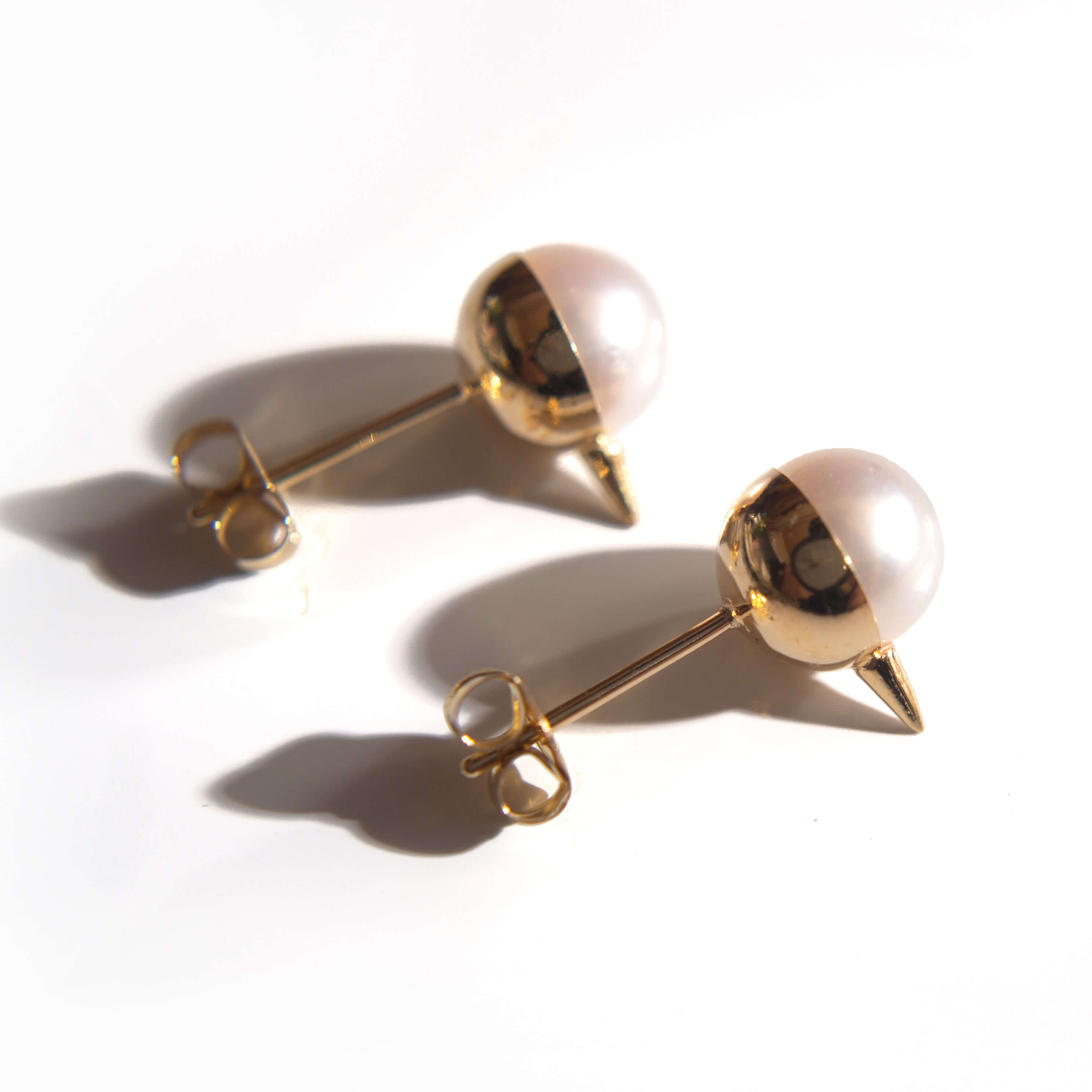 18K Gold Thorny Gold Cap Pearl Earrings | ESPINAS