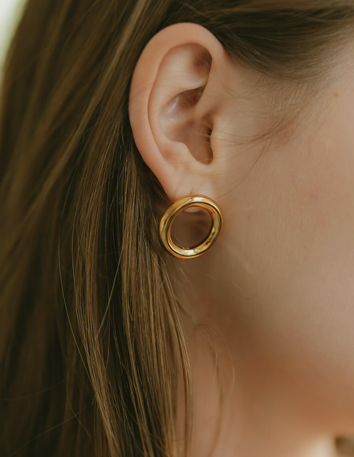 18K Gold Plated Sterling Silver Puffy Hoop Pierce | AUREOLA