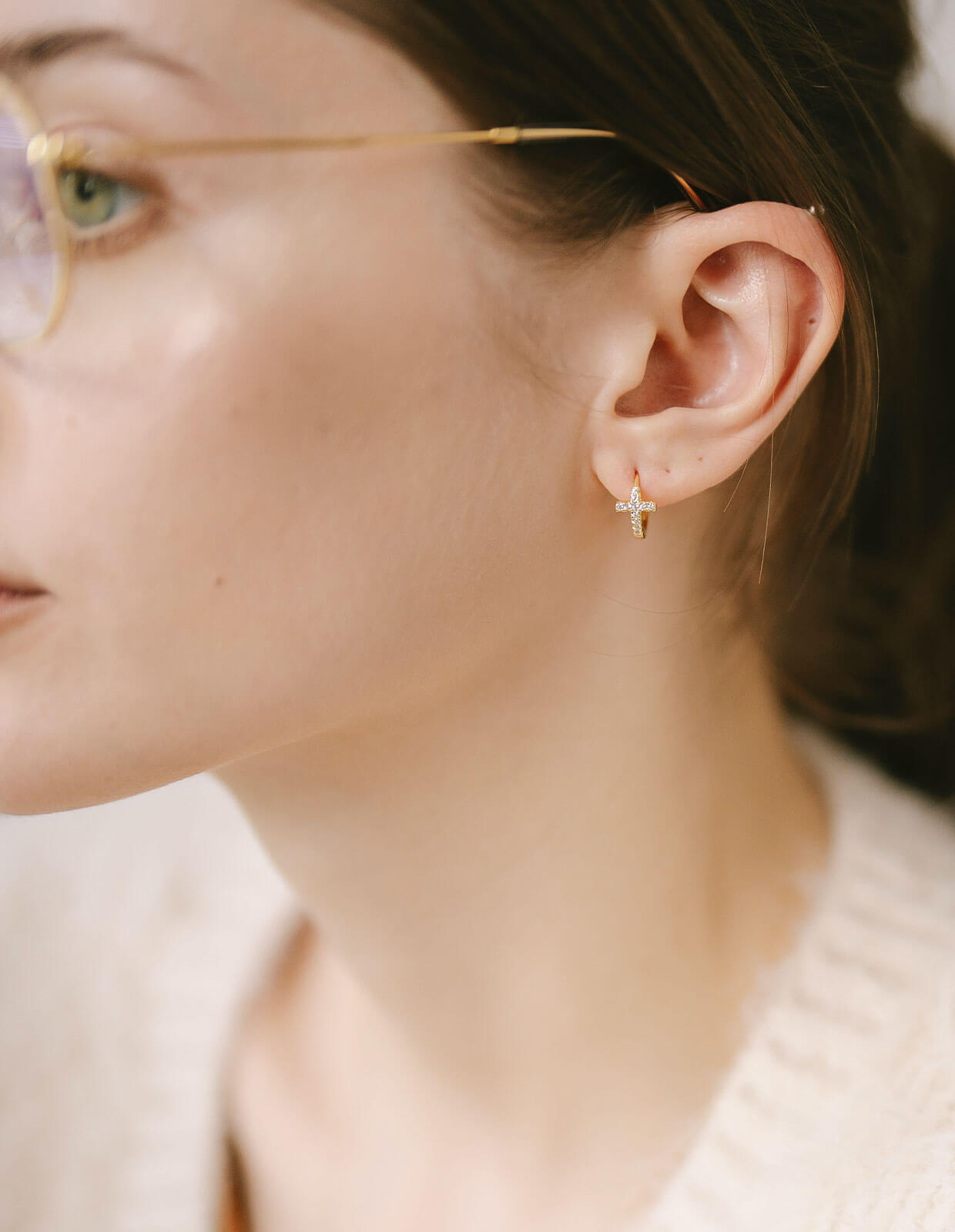 18K Gold Plated Sterling Silver Cross Pave Hoop Earrings | KYKLOS-CROS