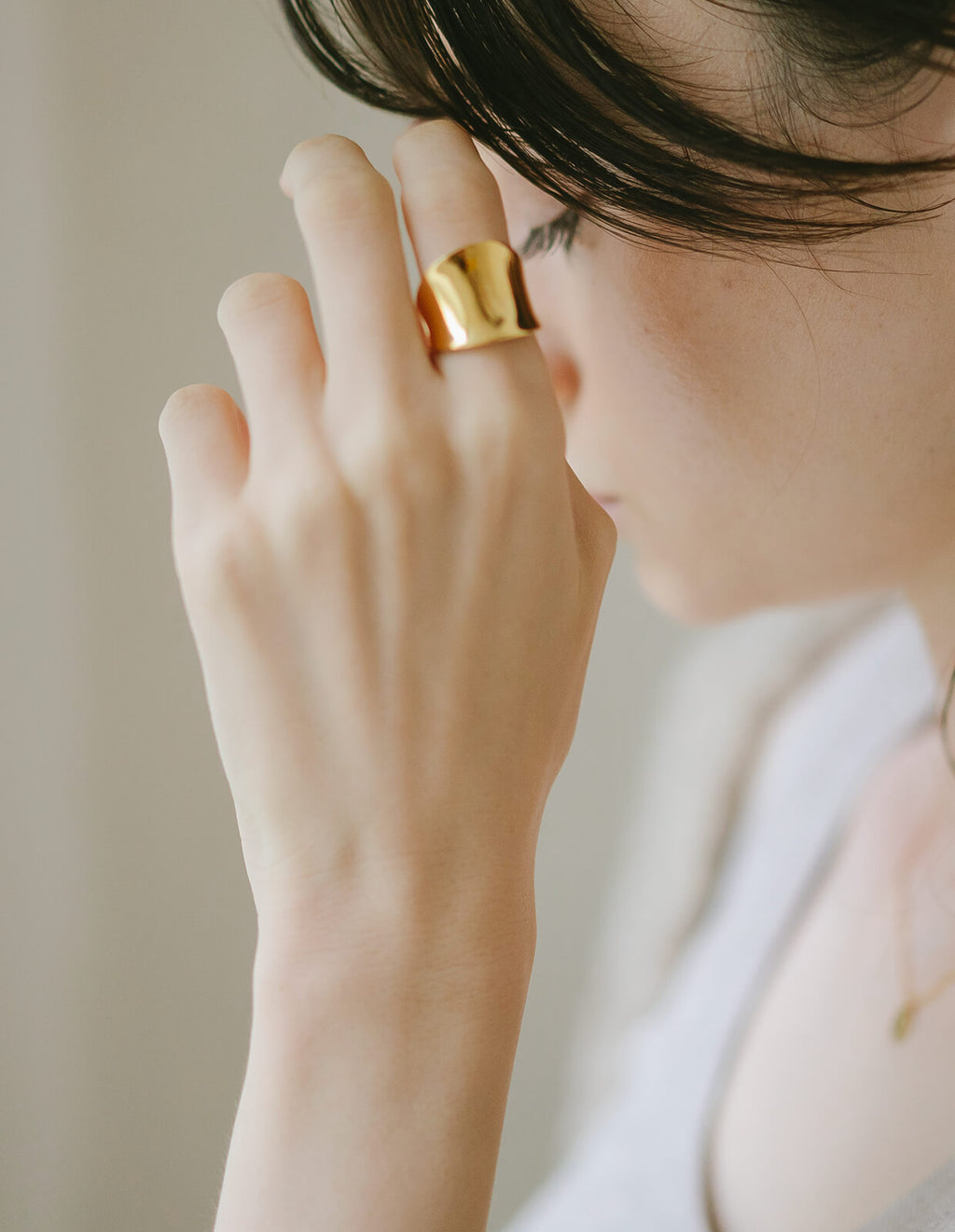 18K Gold Plated Sterling Silver Curved Tube Ring | AVIOR