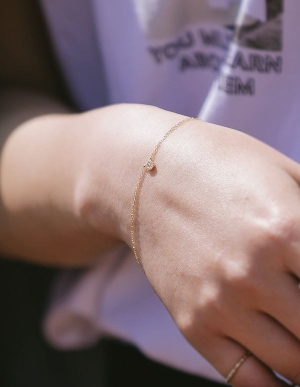 Tiny Diamond Motif Gold Bracelet | MELE-BR-18K