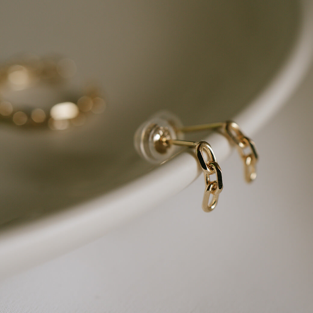 10K Gold Tiny Chain Link Pierce | KATENA