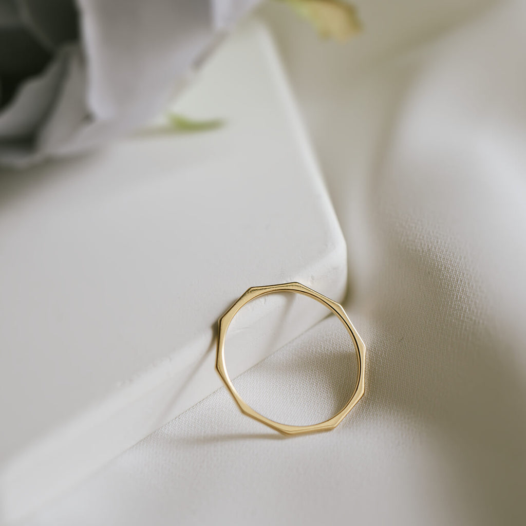 18K Gold Decagon Delicate Gold Ring | TOCACK