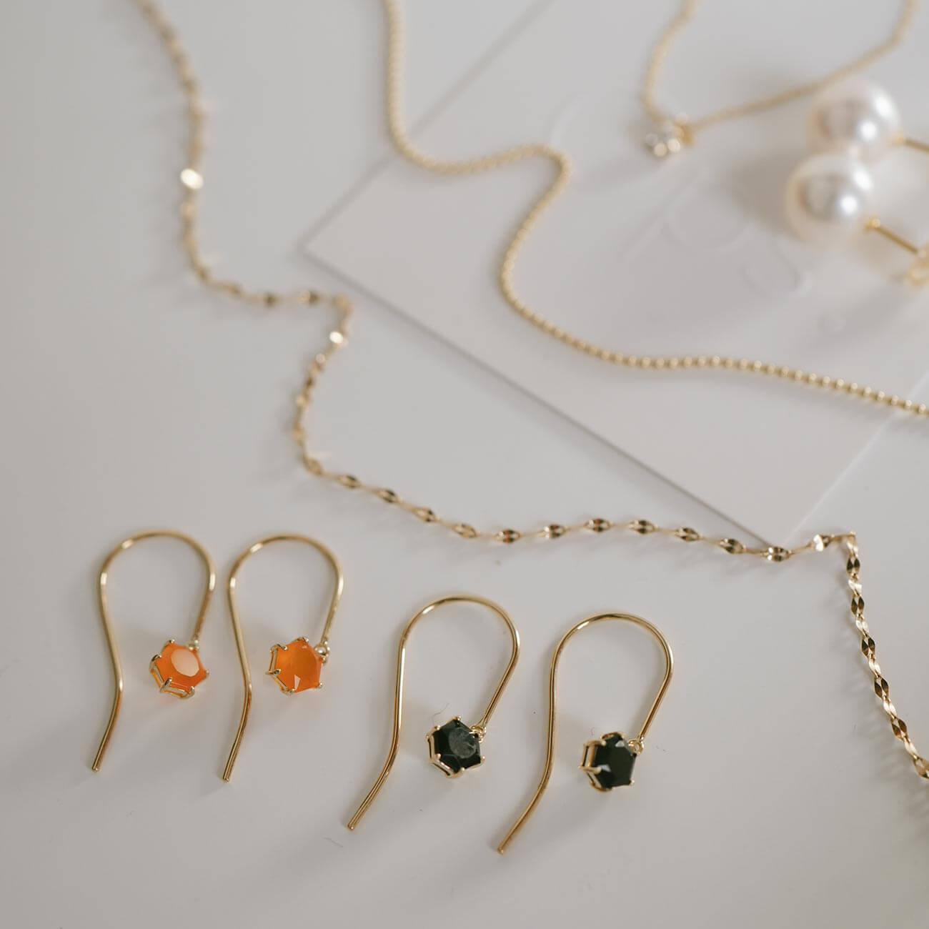 Gemstone Pentagonl Earring | TRESOR PENTA