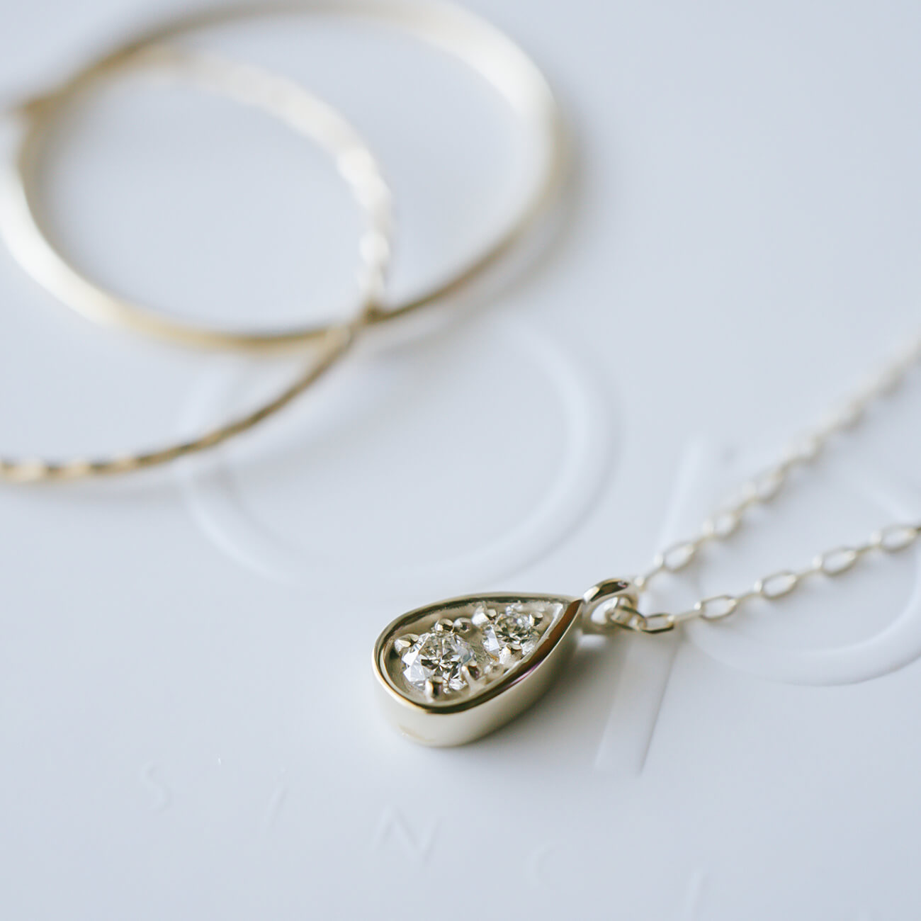 10K Gold Tiny Dorp Diamond Necklace | ASTERI-SPICA