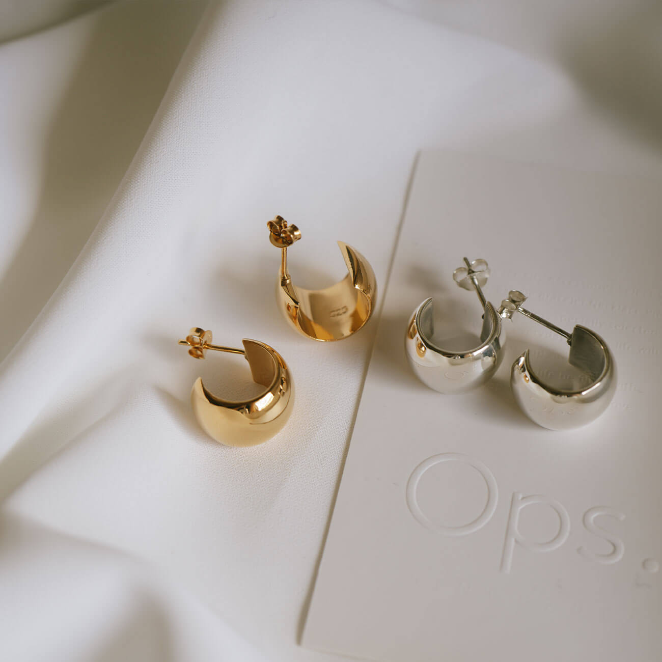 18K Gold Plated Sterling Silver Lustrou Hoop Pierce | CAPPIO