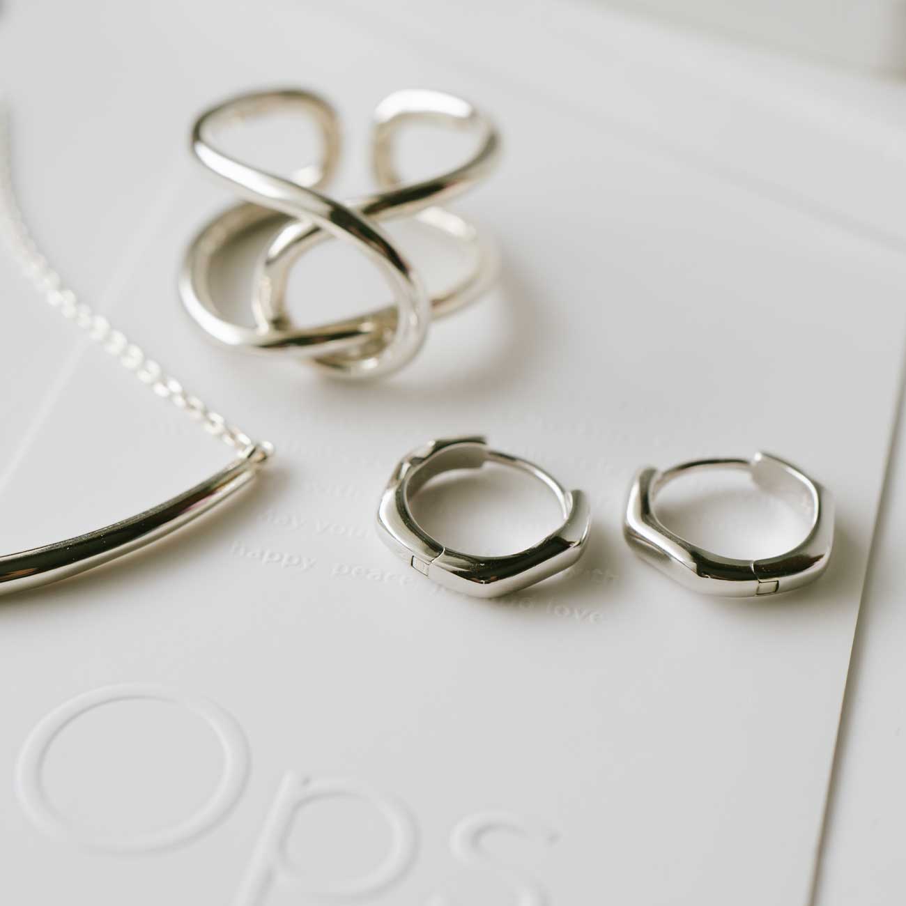 18K Gold Plated Sterling Silver Chunky Hoop Earrings | KYKLOS-WAVE
