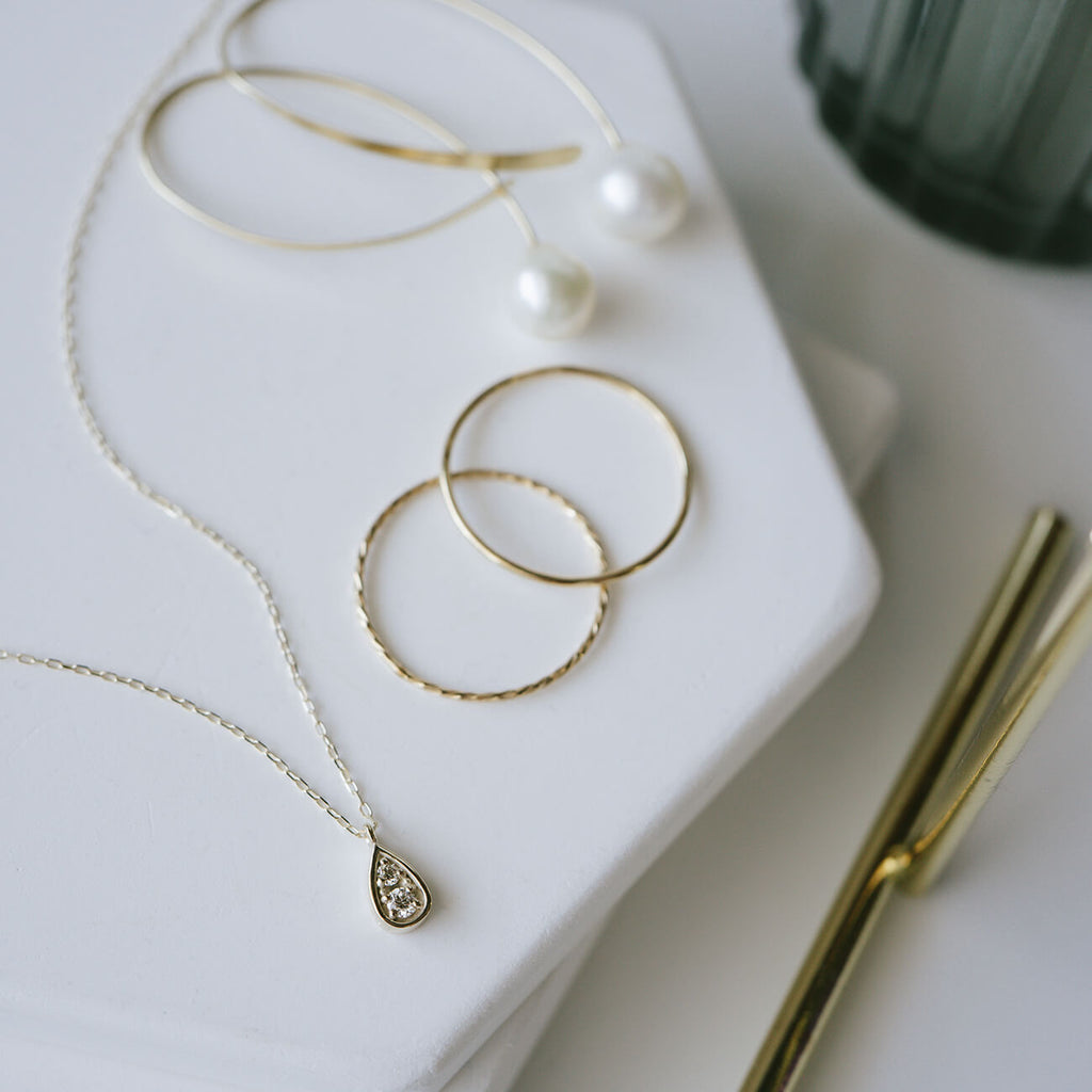 10K Gold Tiny Dorp Diamond Necklace | ASTERI-SPICA
