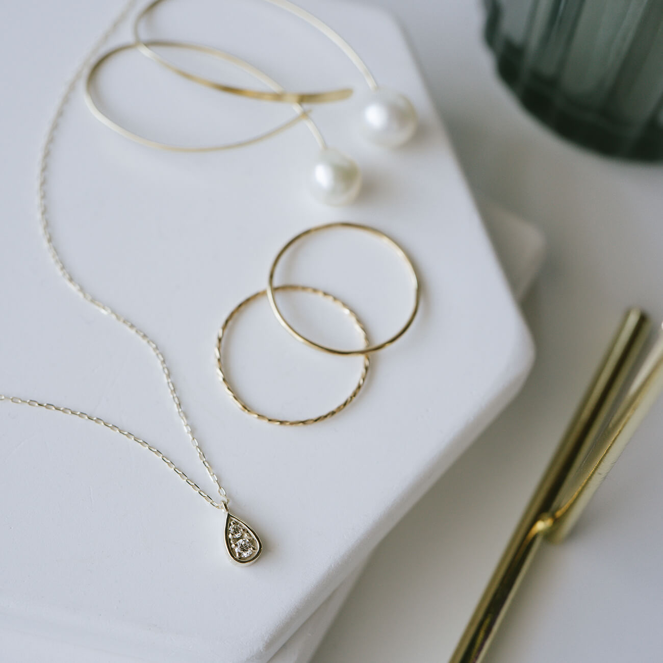 10K Gold Tiny Dorp Diamond Necklace | ASTERI-SPICA