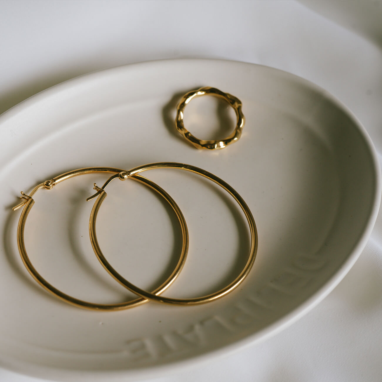 Classic Round Hoop Earrings | GIOOVE