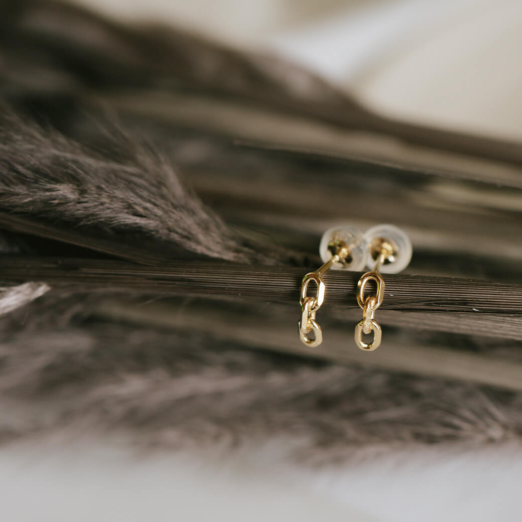 10K Gold Tiny Chain Link Pierce | KATENA