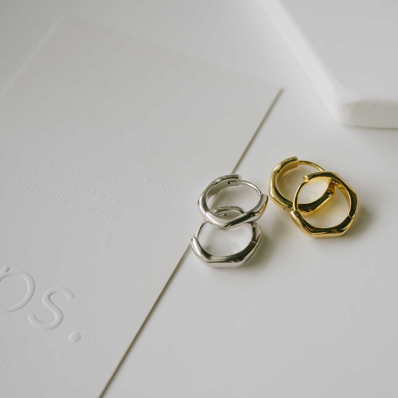18K Gold Plated Sterling Silver Chunky Hoop Earrings | KYKLOS-WAVE