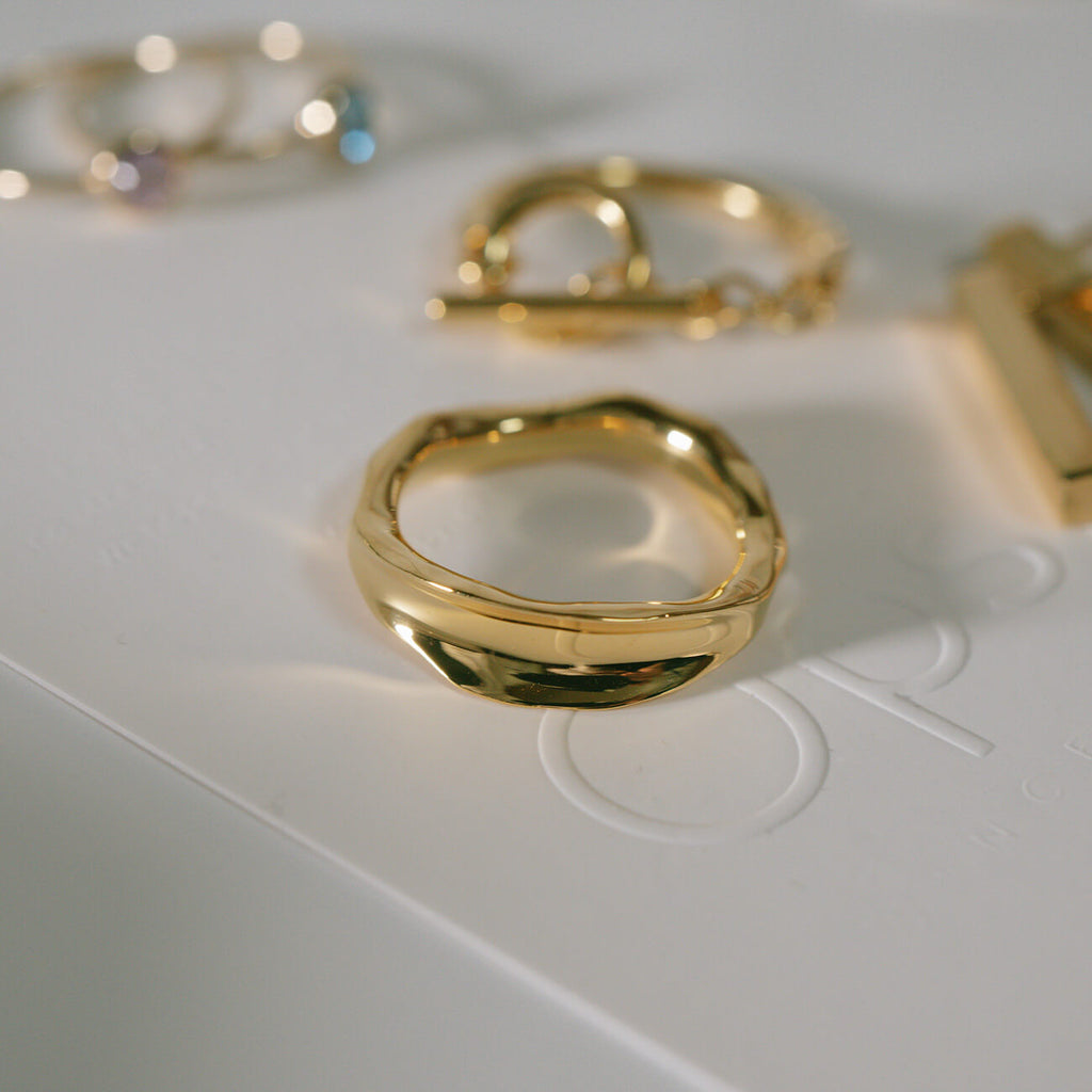 18K Gold Plated Sterling Silver Ripple Wave Ring | MIELIKKI-TUULI