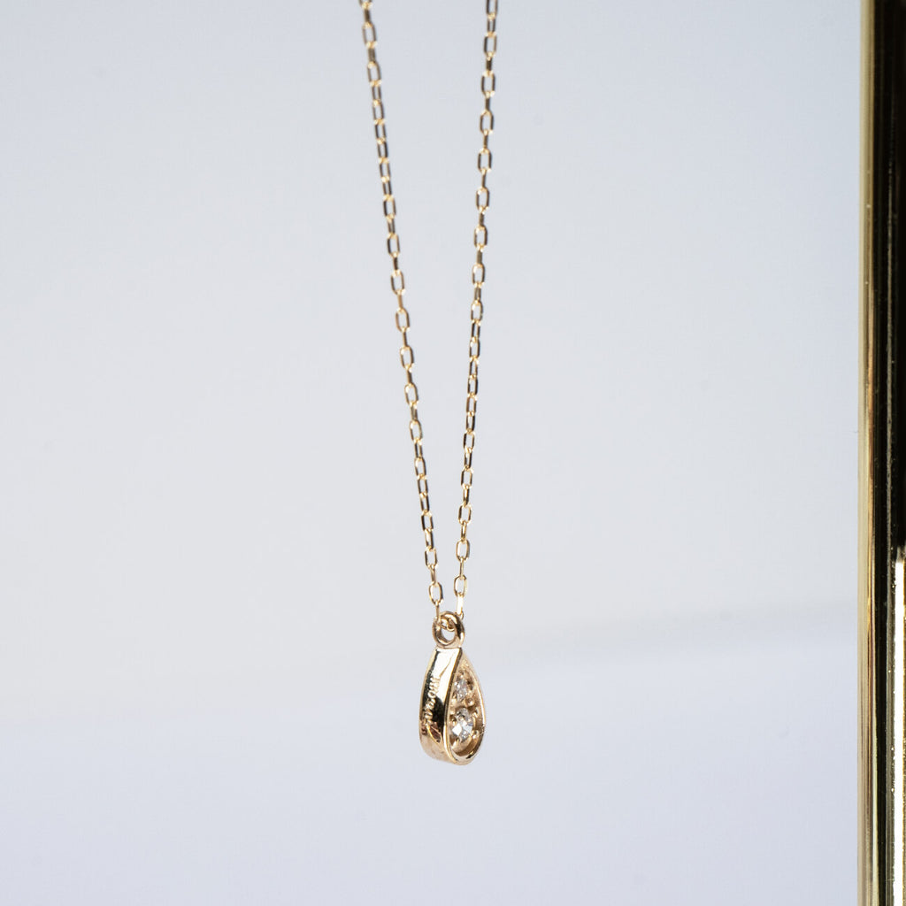 10K Gold Tiny Dorp Diamond Necklace | ASTERI-SPICA