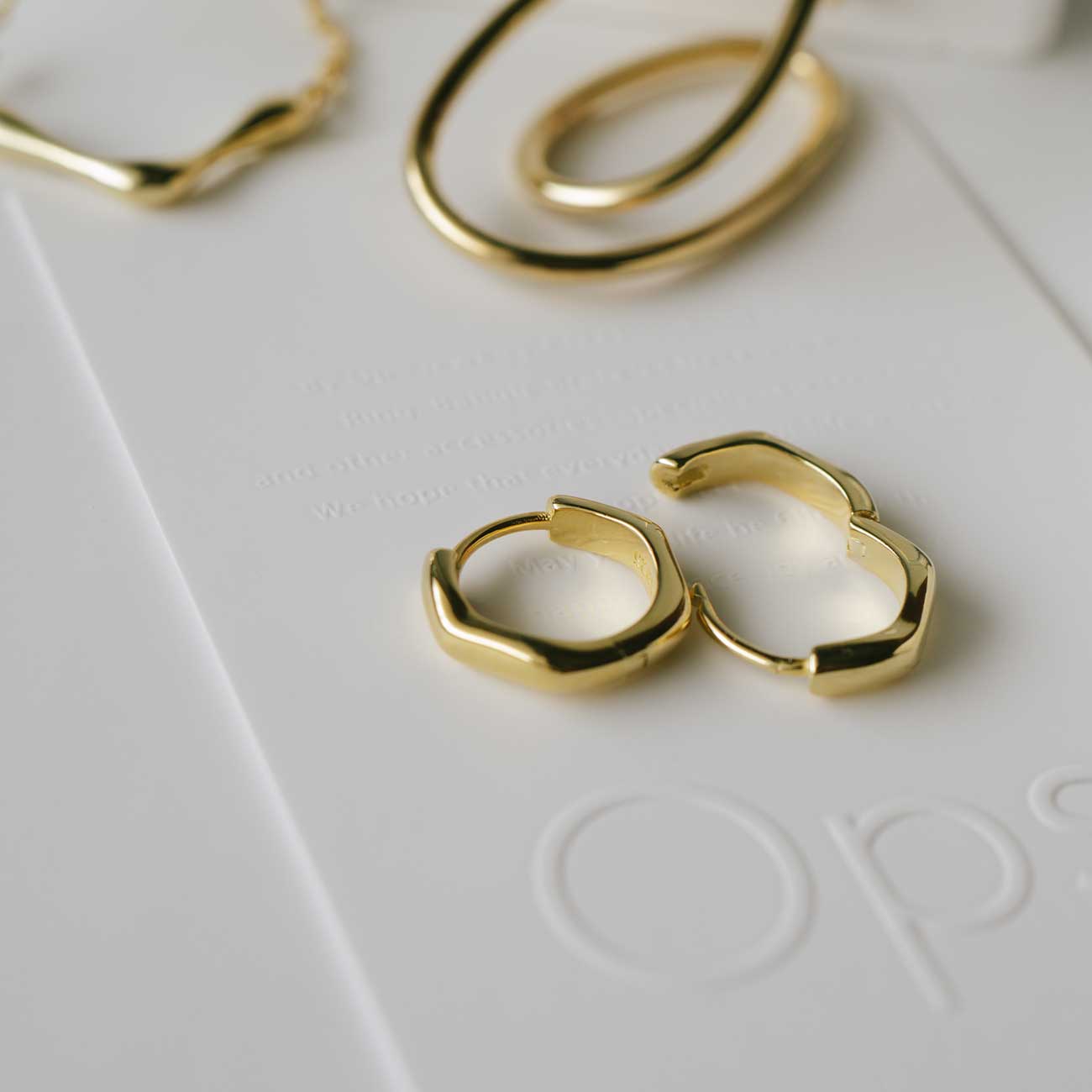 18K Gold Plated Sterling Silver Chunky Hoop Earrings | KYKLOS-WAVE