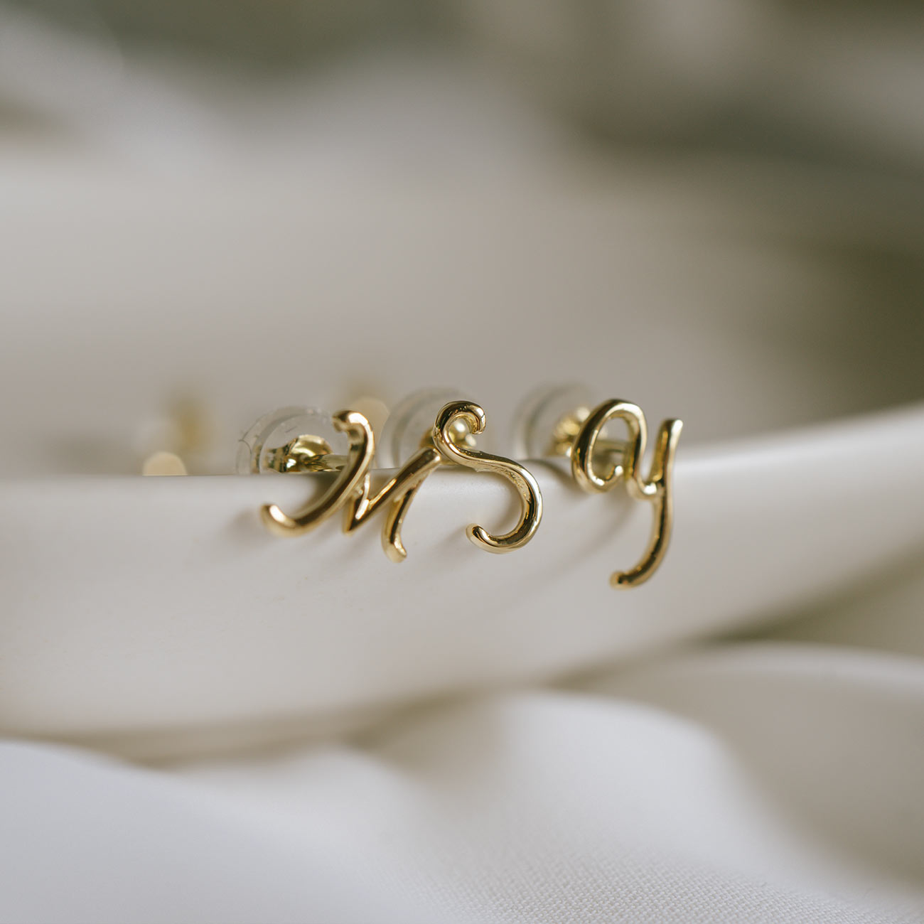 18K Gold Petit Cursive Initial Earring | MOLLICA LETTERA