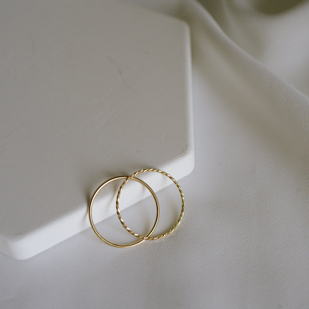 18K Gold Dainty Skinny Ring | SILPHA