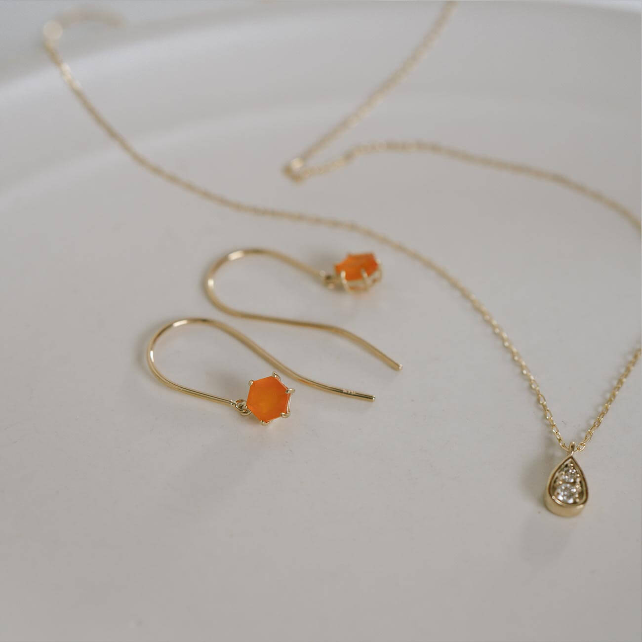 Gemstone Pentagonl Earring | TRESOR PENTA