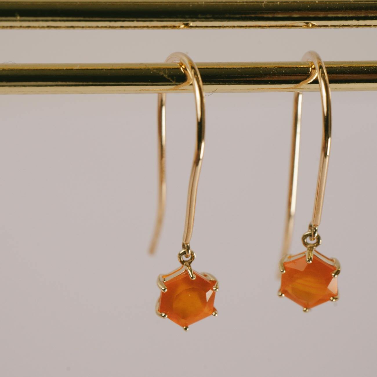 Gemstone Pentagonl Earring | TRESOR PENTA
