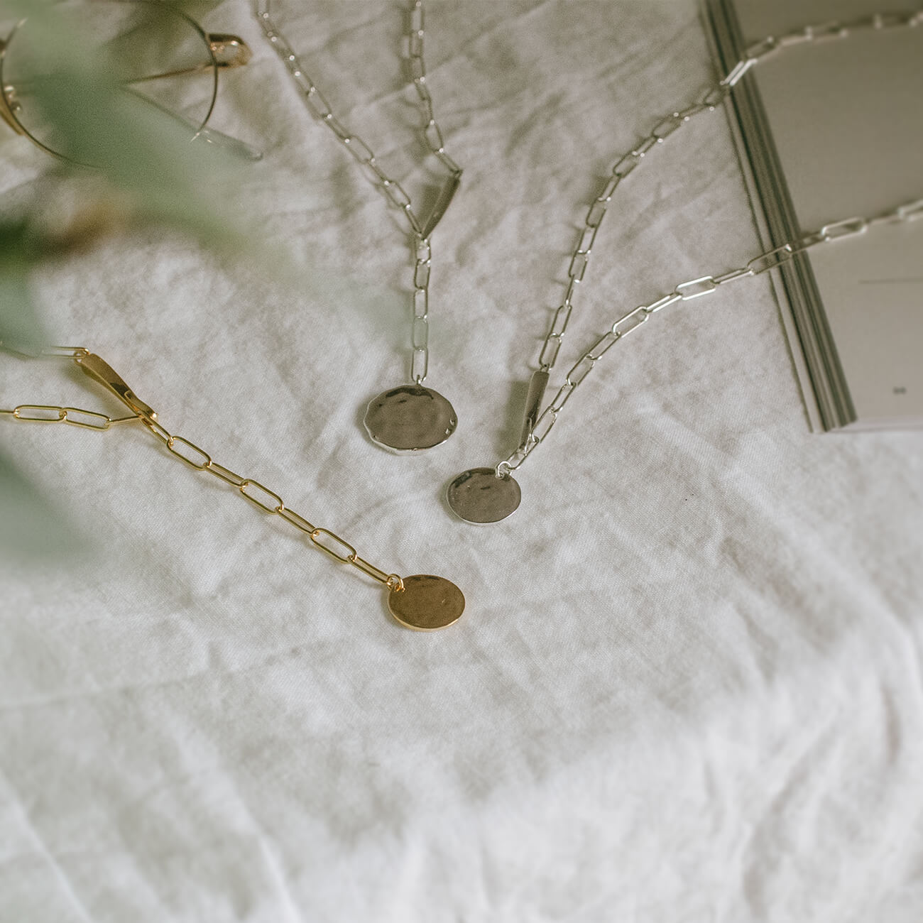18K Gold Plated Sterling Silver Boxchain Coin Necklace | NOVAC-BLANCA