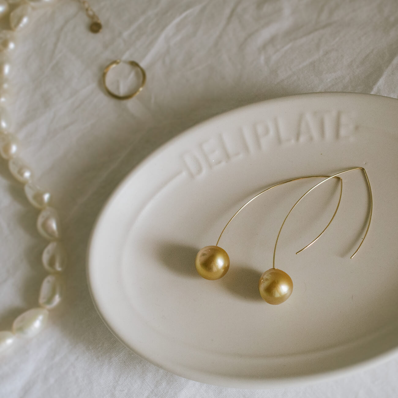 18K Baroque Pearl Swing Earrings | PENDULI-gd