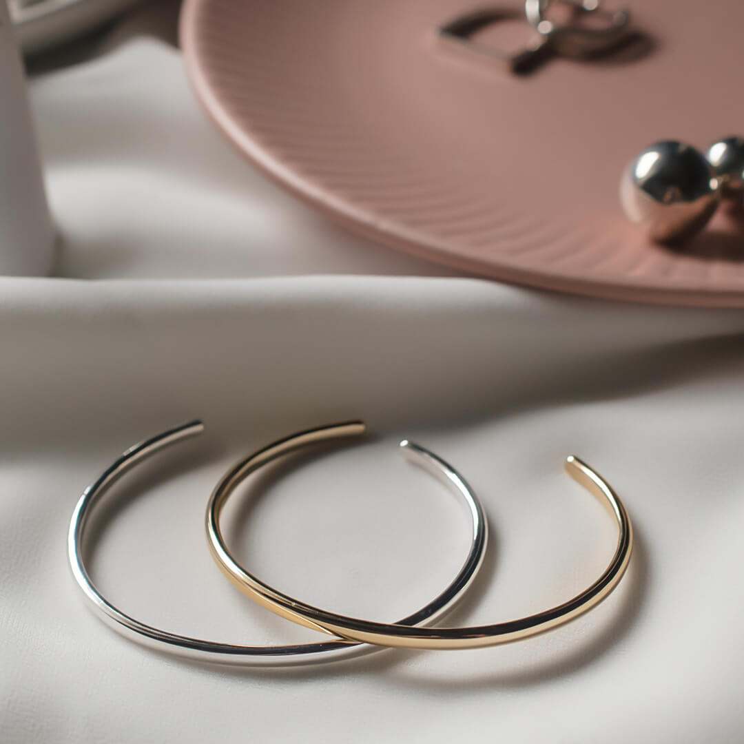 Silver925 Smooth Round Open Bangle | LADIER