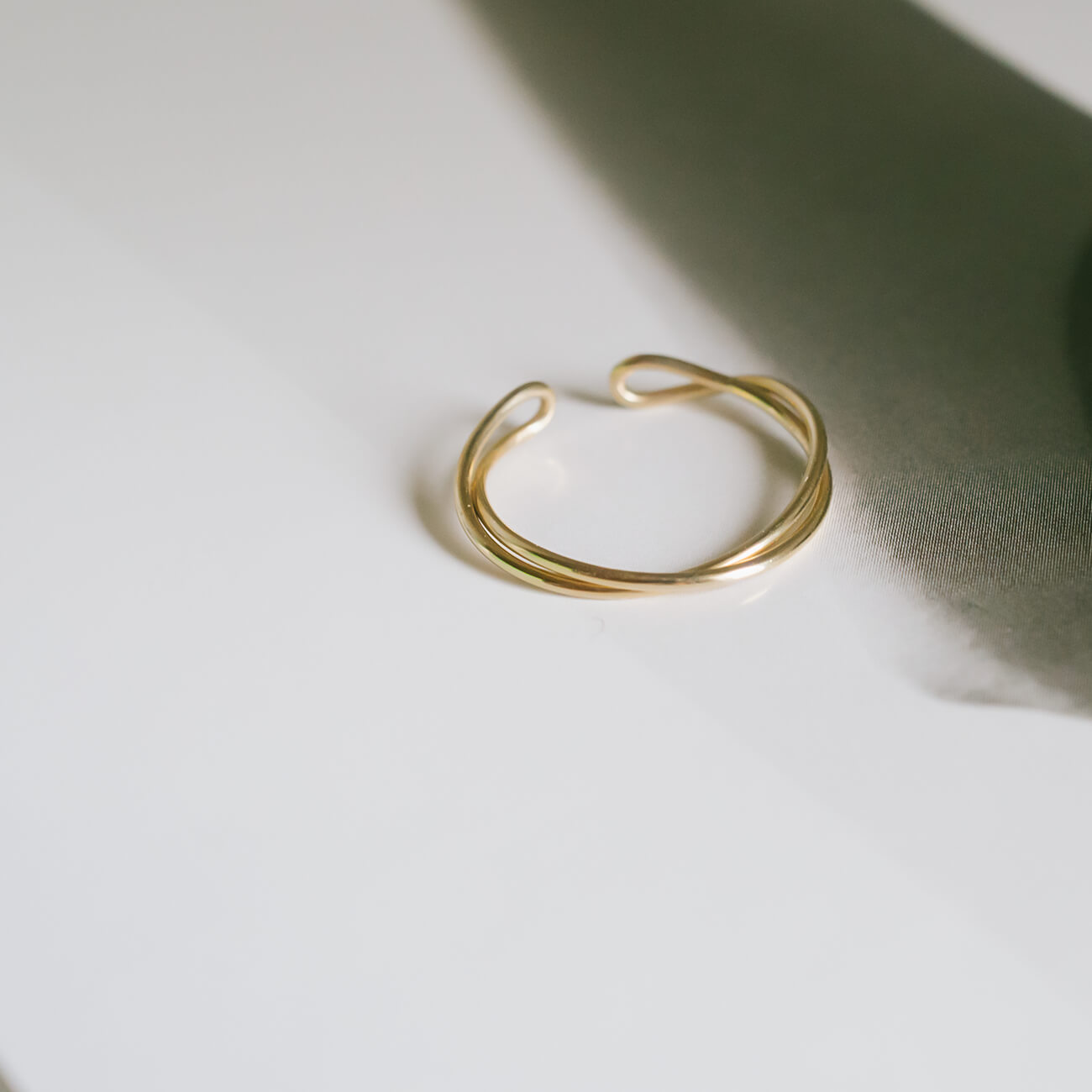 10K Gold Twisted Vine Ear Cuff | LINIA