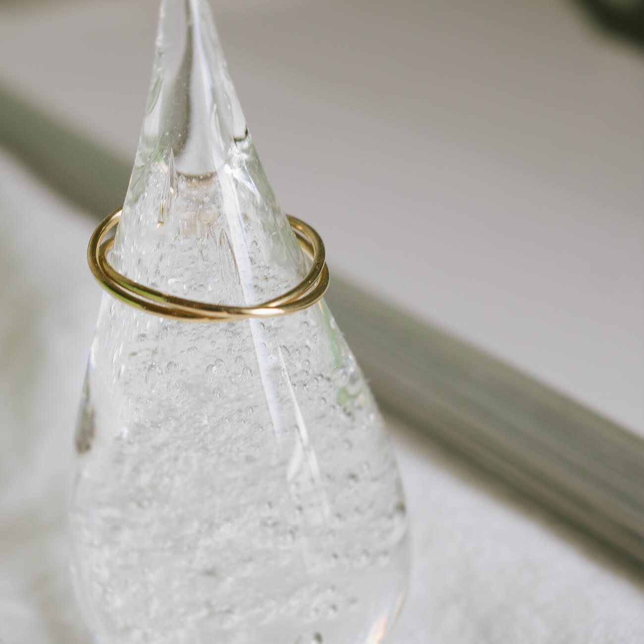 10K Gold Twisted Vine Ear Cuff | LINIA