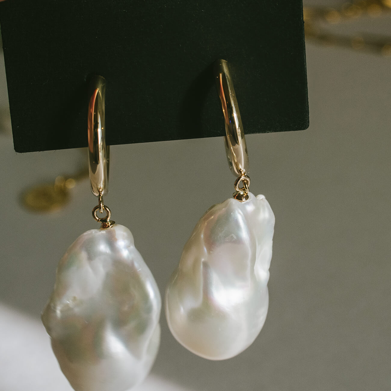 10K Baroque Pearl Swing Earrings | SNOEP