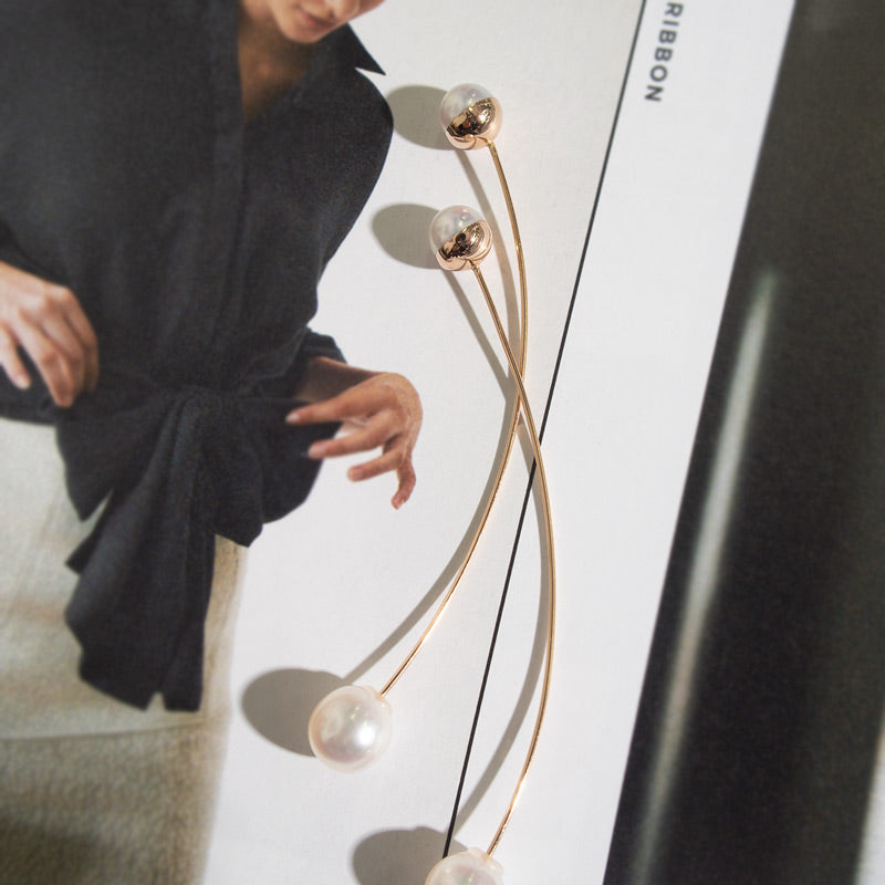 18K Gold Pink Gold Long Pearl Swing Earrings | ILMARI