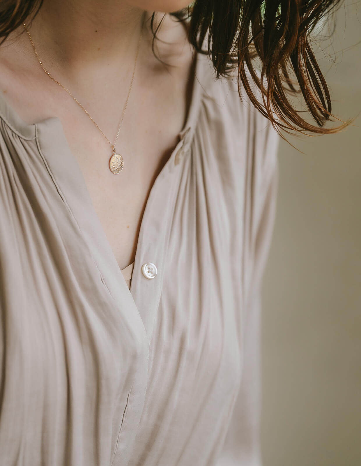 Canadian Maple Leaf 10K Gold Coin Necklace | RAFOLIO