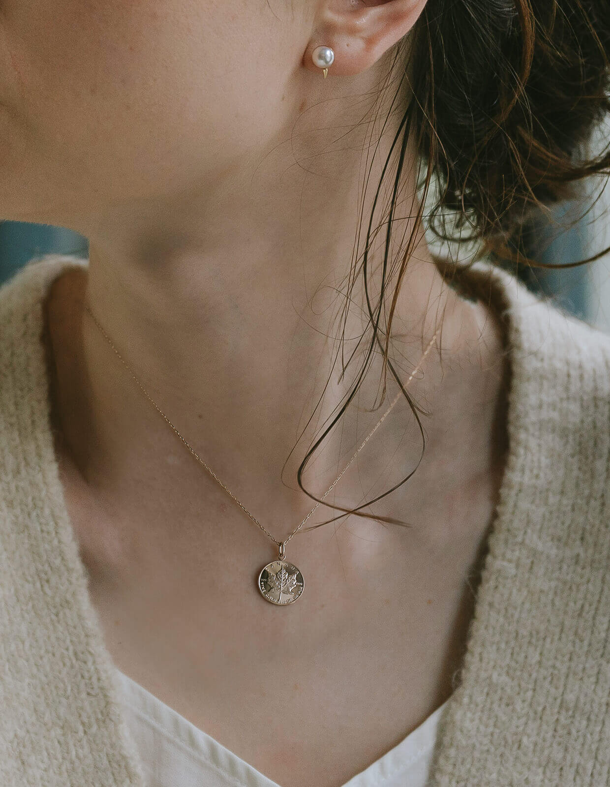 Canadian Maple Leaf 10K Gold Coin Necklace | RAFOLIO