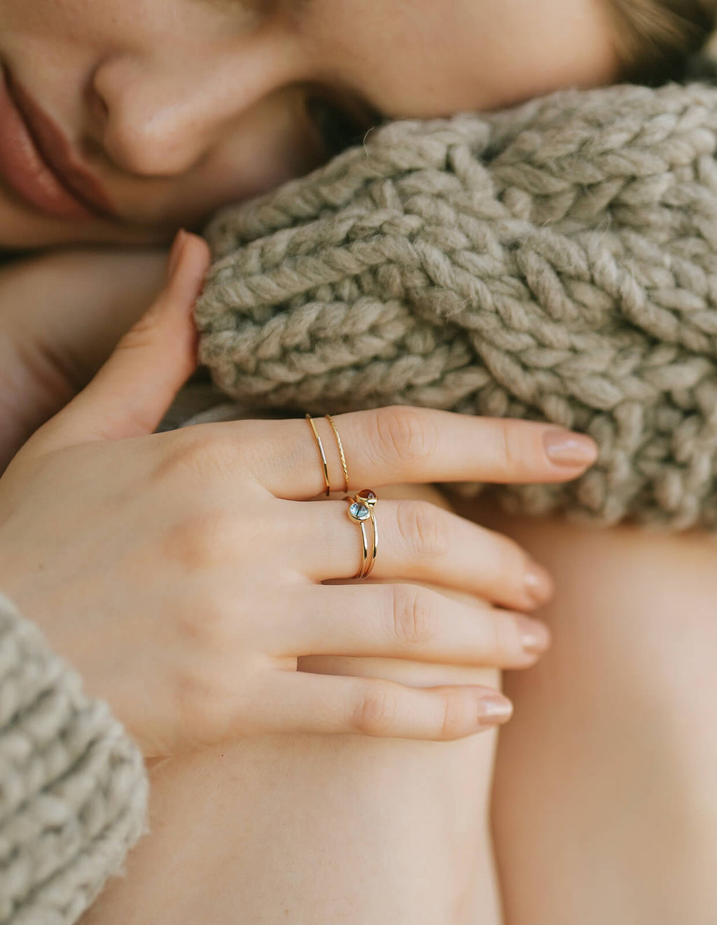 18K Gold Decagon Delicate Gold Ring | TOCACK