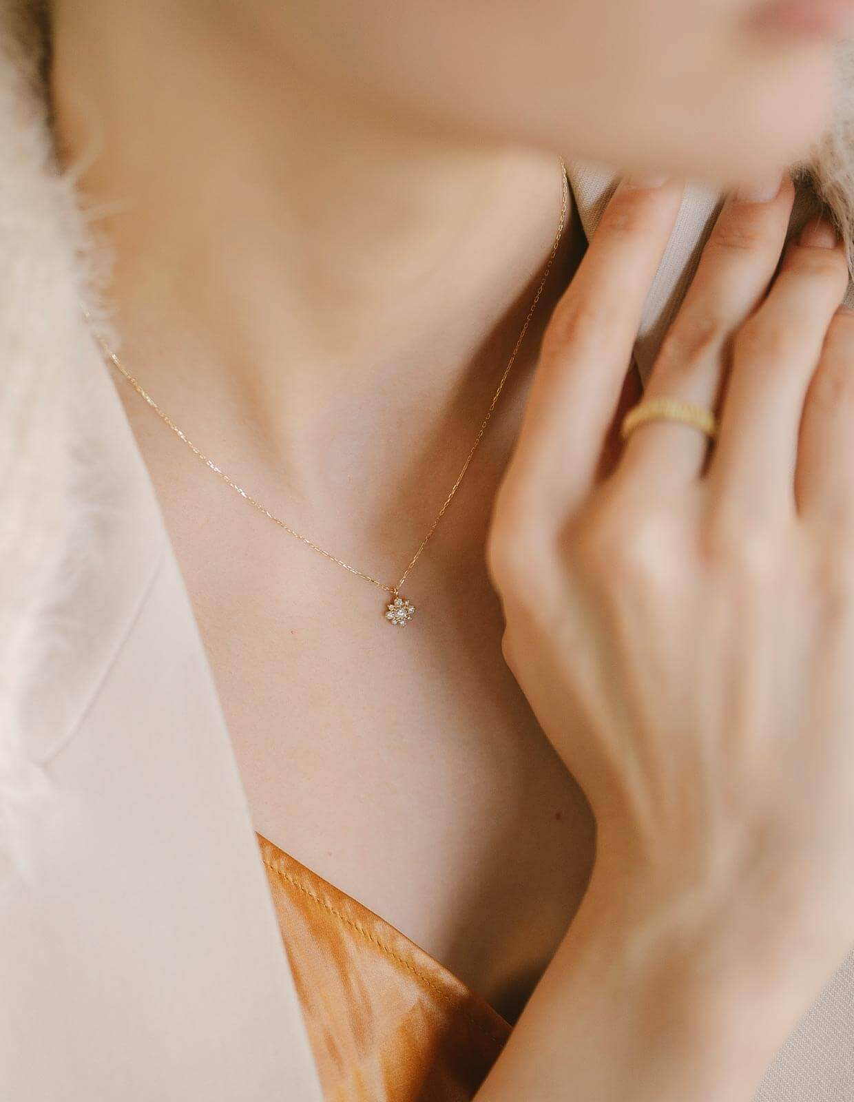 10K Gold Star Flower Diamond Necklace | ASTERI-POLARIS