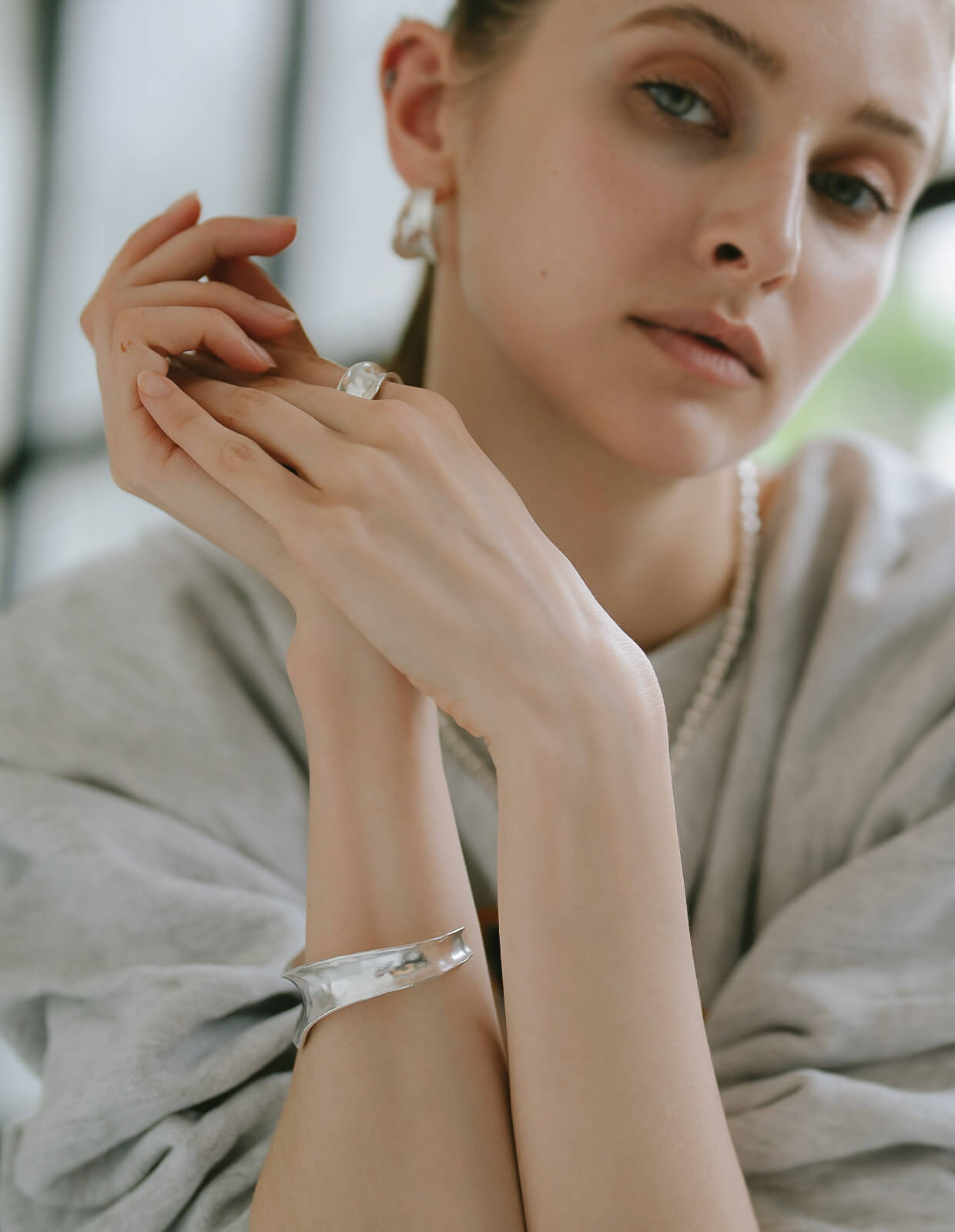 925 Sterling Silver Hammered Wide Bangle | ERZGE